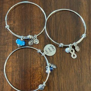 Bella Perlina Adjustable Bangle Bracelet Set with Live Love laugh charm